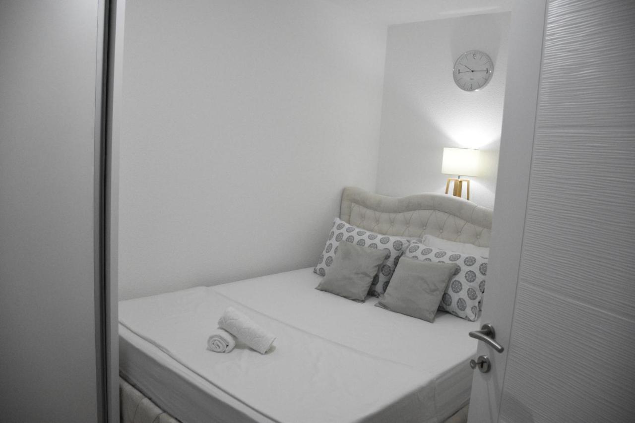 The White Apartment Mostar Exterior photo